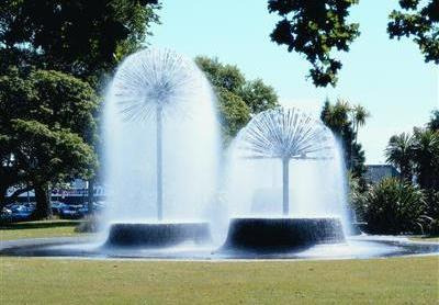 founders theatre fountains